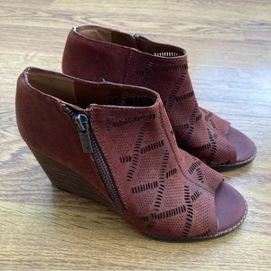 Lucky Brand Maroon Suede Wedge Heels